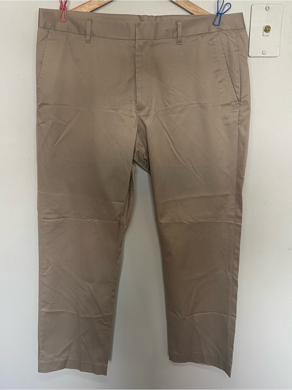 Bonobos Slim Straight Chinos in Taupe